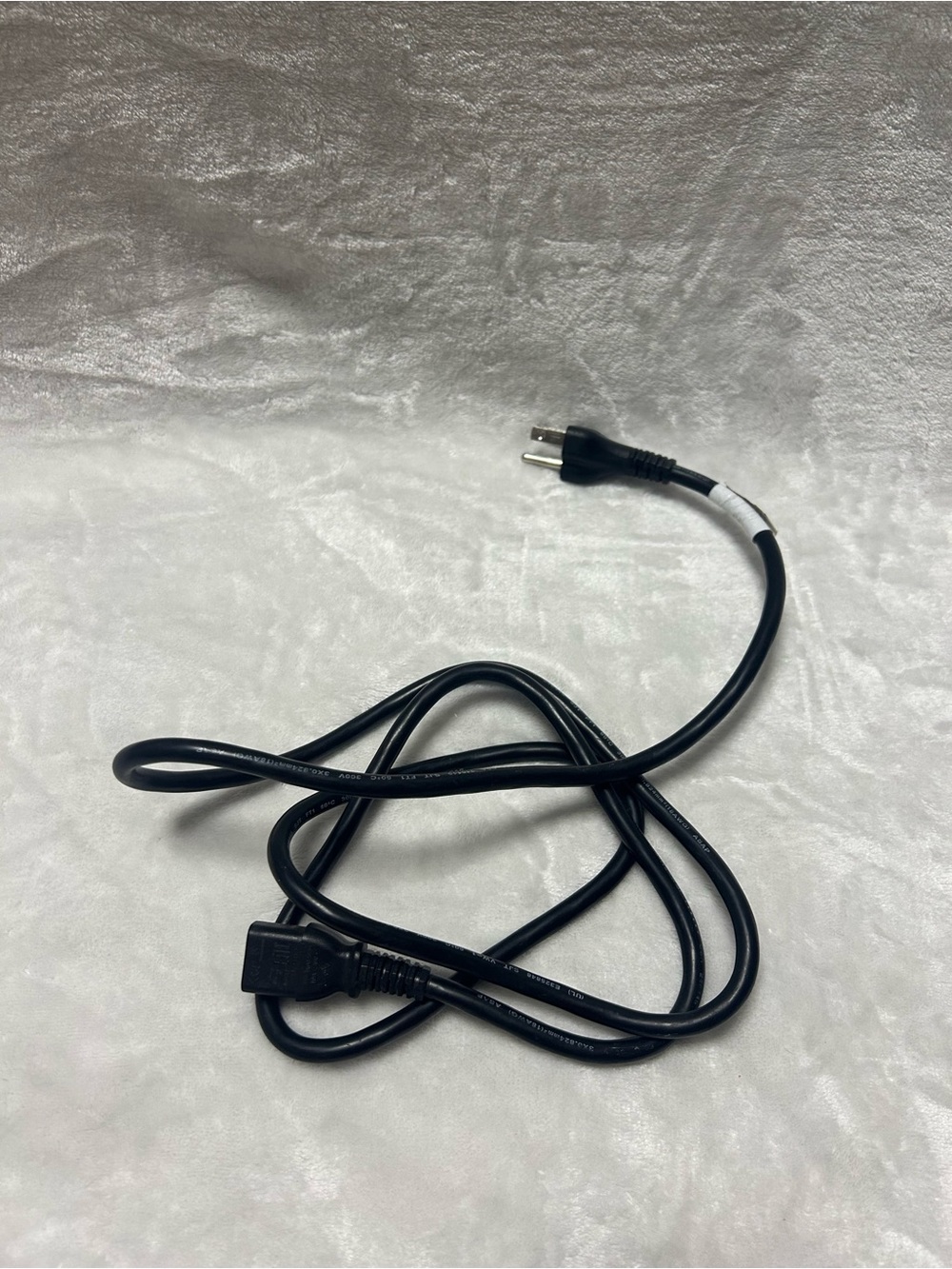 black AC power cord cable 3 prong NEMA 5-15P plug IEC C13 connector 230 W
